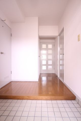 第2マンション旭の玄関