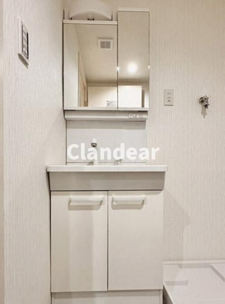 菊川グリーンハイツの独立洗面台|ドキドキの新生活も、安心してスタート。ぴったりの住まいを見つけませんか？クランディアが一緒に住まい選びをサポートします‼　まずは、お気軽にお問合せください　＃クランディア