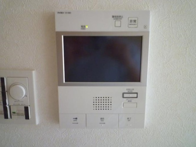 【セキュリティ】 | ルーブル方南町弐番館 | モニター付きオートロックで防犯面も安心です！