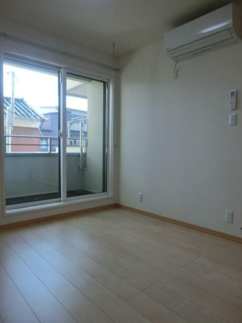 ヌーヴォープリエールの居間・リビング|フローリング☆