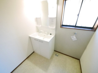 【独立洗面台】 | 八街市八街い　中古戸建 | 内装リフォーム済み令和7年12月敷地約71坪ドックランバーベキューが可能です駐車2台可能閑静な分譲地