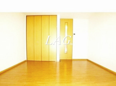 【居間・リビング】 | セラ大神宮下 | 洋室のお部屋です。