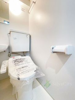 【トイレ】 | ライオンズマンション芝公園 | トイレ温水便座機能付き　三点ユニット