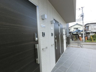 【玄関】 | グラサージュ | 玄関前