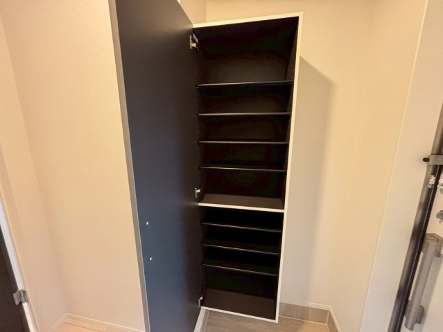 メゾンモンレーヴの玄関