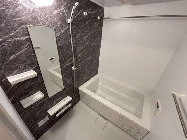 メゾンモンレーヴの浴室