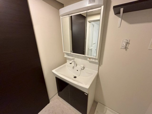 メゾンモンレーヴの独立洗面台