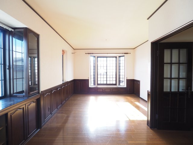 【居間・リビング】 | 中古戸建　南沢又字東谷地 | ★内覧予約で新米2kg★