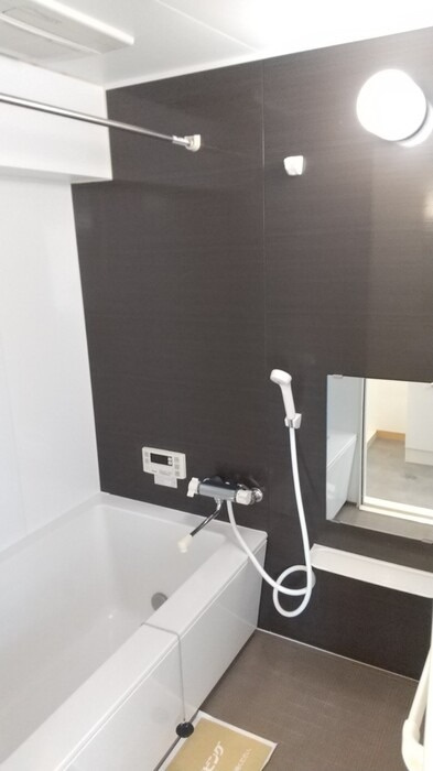 野本ハイツ駅西の浴室