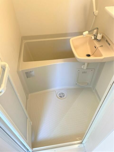 ラフィネ上中里の浴室