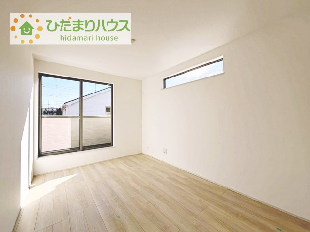 【寝室】 | 守谷市薬師台7丁目16番　新築戸建　A号棟 | 大きなベッドを置いても余裕の広さの主寝室♪