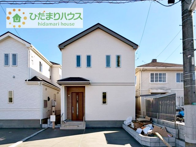 【外観】 | 守谷市薬師台7丁目16番　新築戸建　A号棟 | 白を基調とした明るい印象を受ける外観です！