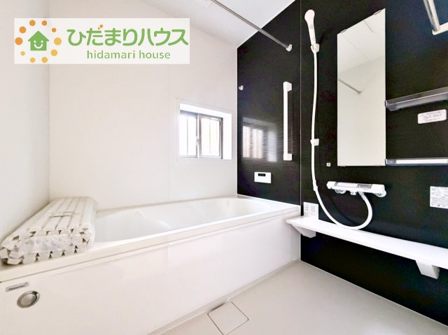 【浴室】 | 守谷市薬師台7丁目16番　新築戸建　A号棟 | 大人が足を伸ばしても十分な広さ！一人でゆっくりくつろぐ時間も大切です！