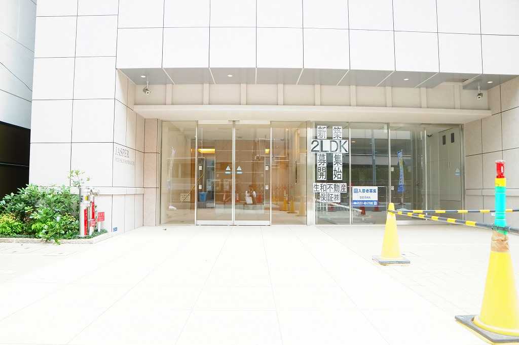 JASPER御堂筋本町のエントランス