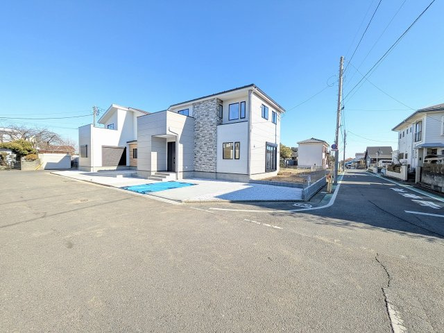 八王子市　めじろ台　新築一戸建ての前面道路含む現地写真|～めじろ台駅徒歩9分　2台駐車可能～