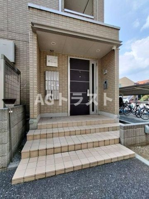 【エントランス】 | ラヴィーヌ