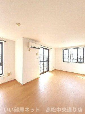 【居間・リビング】 | サウスワード長尾