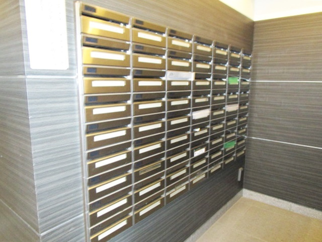 北区王子１丁目の賃貸マンションのその他共用部分|プライバシーに配慮したメールボックス。