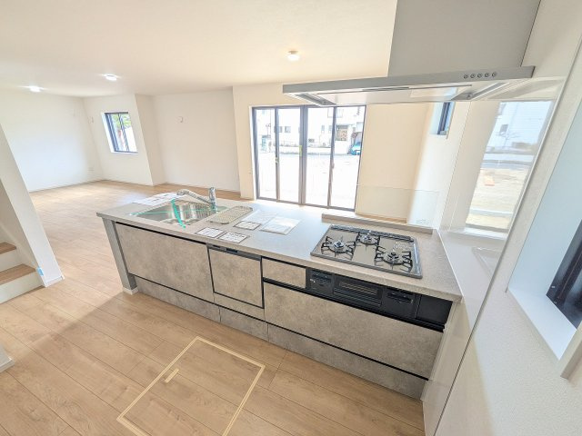 八王子市　めじろ台　新築一戸建て　１４期のキッチン|～オシャレで使い勝手の良いシステムキッチン～