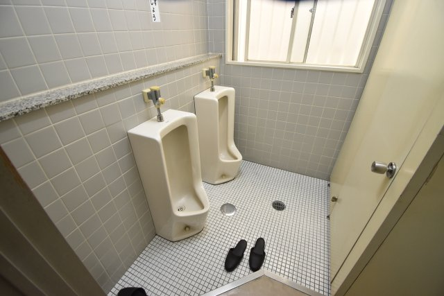 前橋市天川町売事務所のトイレ