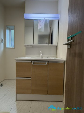 秦野市東田原　新築戸建　全1棟1号棟の独立洗面台