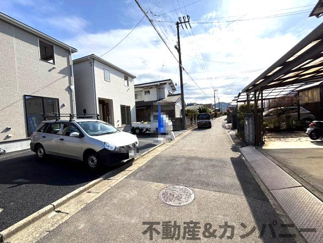 クレイドルガーデン伊予市下吾川第6　2号棟(全2棟)　伊予市下吾川の新築分譲戸建の前面道路含む現地写真|前面道路含む現地写真です