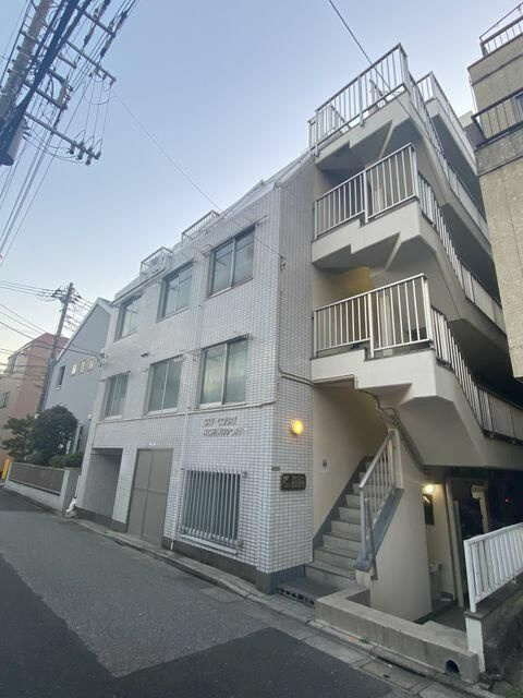 スカイコート西日暮里の外観