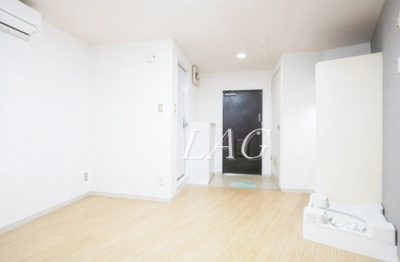 【居間・リビング】 | ハイベール三田 | 洋室のお部屋です。