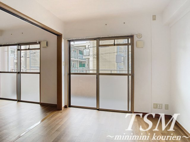 パレビバスの洋室