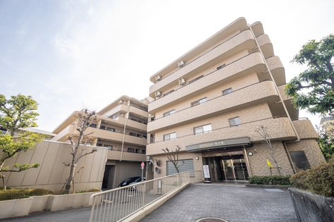 キングマンション南千里のエントランス