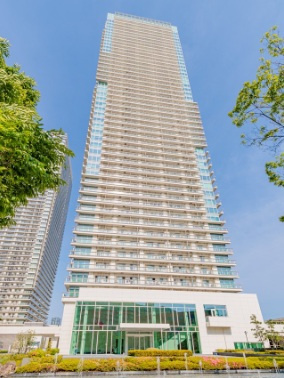 免震構造採用、総戸数883戸の大規模レジデンス