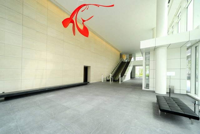 エントランスホール