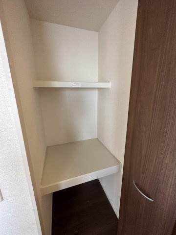 川崎市多摩区菅３丁目のアパートの収納|※他部屋参考写真