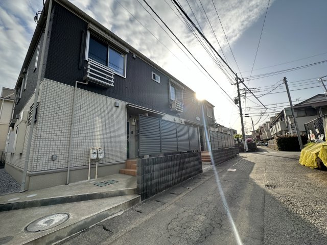 川崎市多摩区菅３丁目のアパートの外観