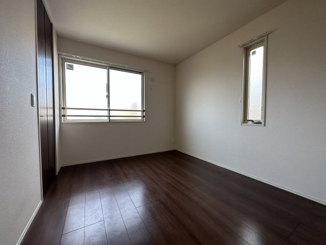 川崎市多摩区菅３丁目のアパートの居間・リビング|※他部屋参考写真