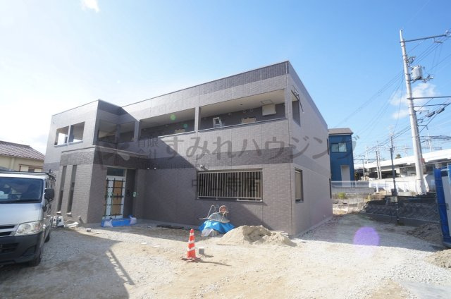 シャインヒルズの外観