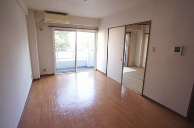 【居間・リビング】 | ハイマート第3聖蹟桜ヶ丘