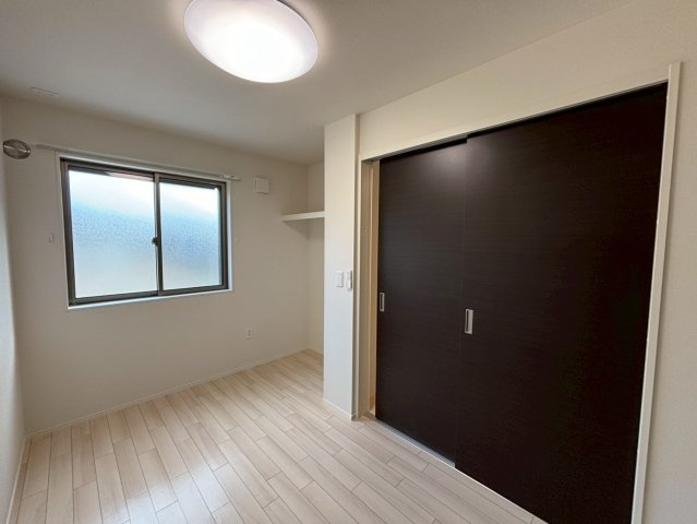 メゾンモンレーヴの洋室