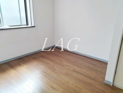 【居間・リビング】 | サンパルムアカギ | 洋室のお部屋です。