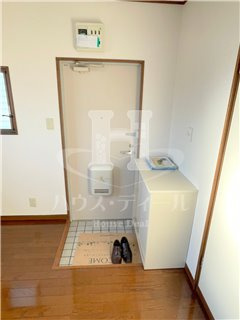 【玄関】 | メゾン長栄Ⅱ | 明るい玄関です