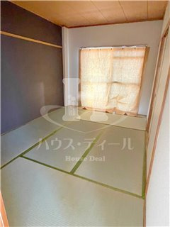 【内装】 | メゾン長栄Ⅱ | 柔らかい畳が心地よい和室