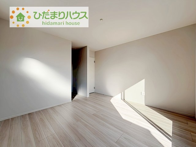 【寝室】 | 守谷市薬師台9期　新築戸建 | 広めの主寝室は、ベッドの他にもパソコンデスクやドレッサーなども置けちゃいます(*^-^*)