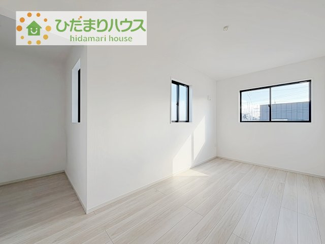 【洋室】 | 守谷市薬師台9期　新築戸建 | 机にベットを置けば子供部屋の完成です！