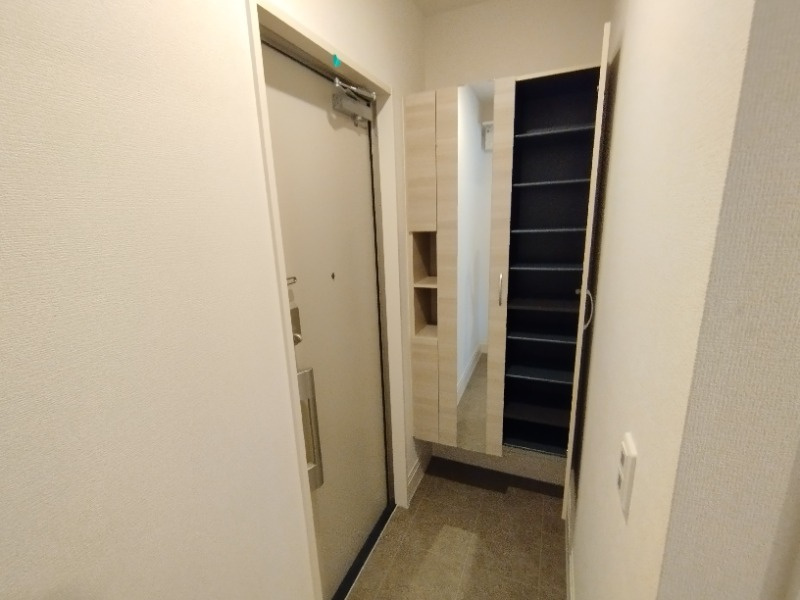 グリーヴィラ柱曙の玄関