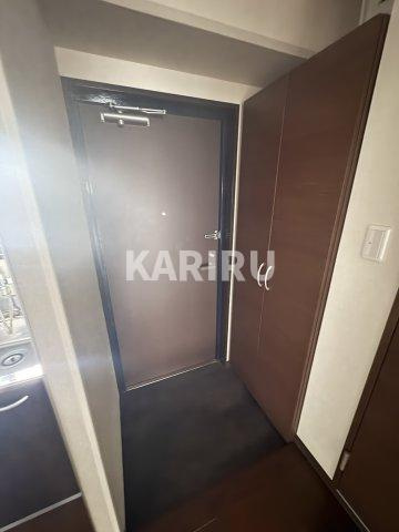 ファーストパレスの玄関