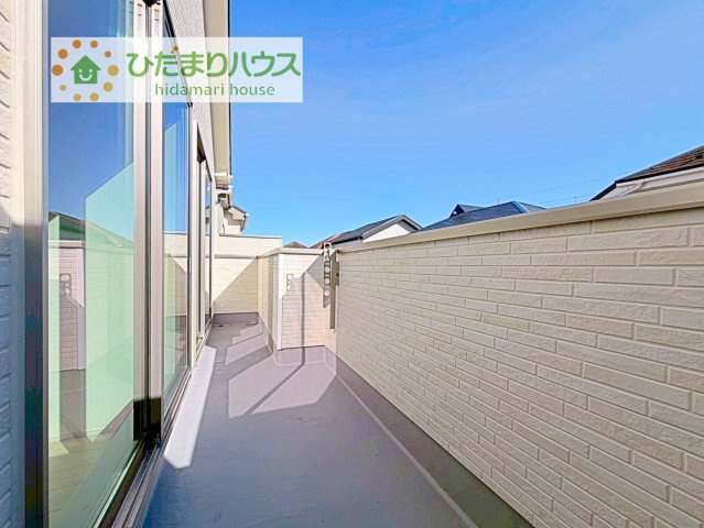 【バルコニー】 | 守谷市薬師台7丁目16番　新築戸建　B号棟 | 南側に面したバルコニー☆彡お洗濯物がよく乾きます♪