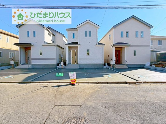 【駐車場】 | 守谷市薬師台7丁目16番　新築戸建　B号棟 | 時間がない時もらくらくと車の出し入れができる並列駐車場を完備！！