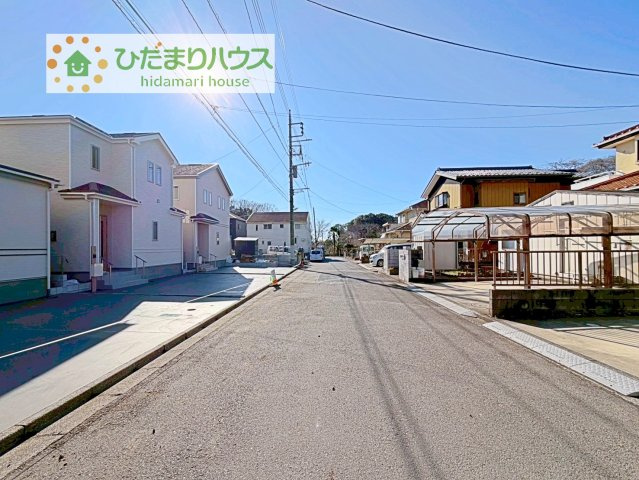 【前面道路含む現地写真】 | 守谷市薬師台7丁目16番　新築戸建　B号棟