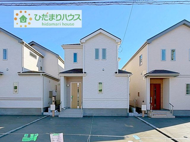 【外観】 | 守谷市薬師台7丁目16番　新築戸建　B号棟 | 白を基調とした明るい印象を受ける外観です！