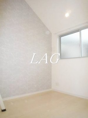 【居間・リビング】 | バーミープレイス平井 | 洋室のお部屋です。